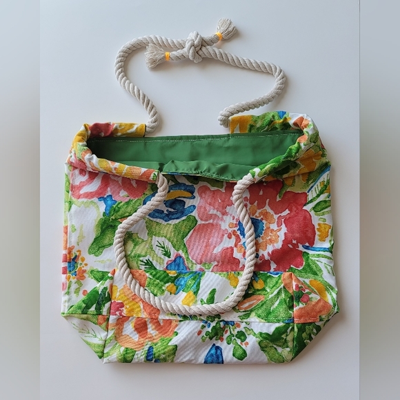 ❌️SOLD❌️ Womens Bright Colorful Floral Tote Bag - Picture 2 of 5